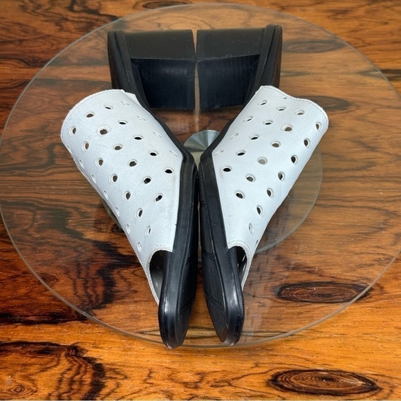 Munro Jules Perforated Heeled Mules White Silver Wash Nubuck - Picture 11 of 16